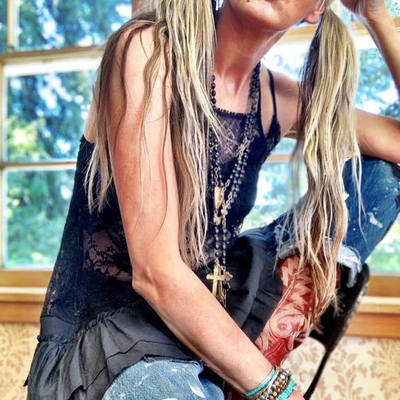 A-Line Ruffles & Lace Layering Tank~ - Picture 5 of 8